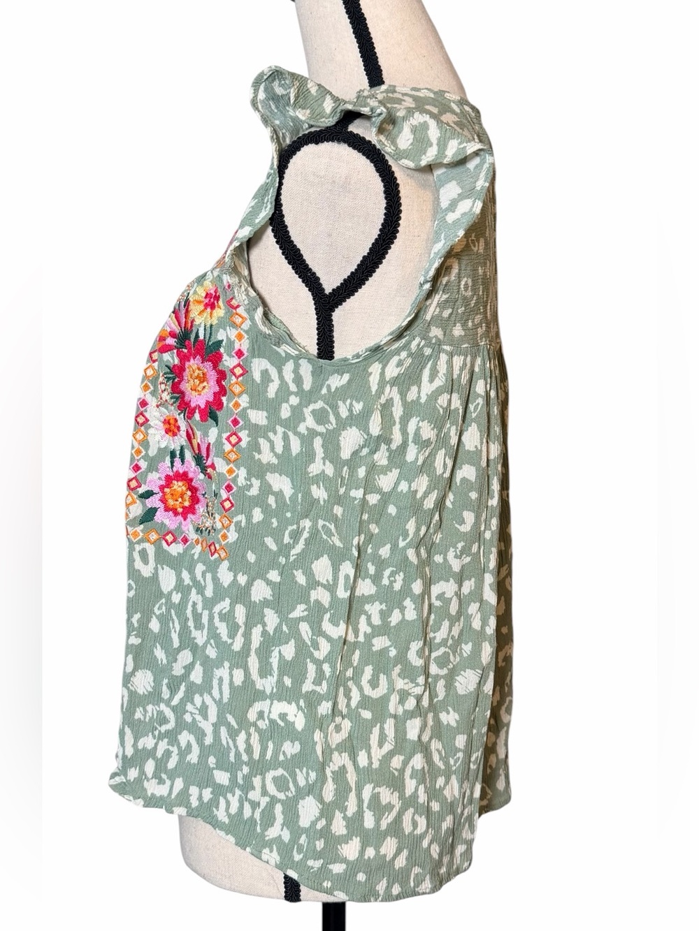 Savanna Jane Boho Embroidered Top Green Leopard Print Flutter Sleeve Size Small - Picture 4 of 12